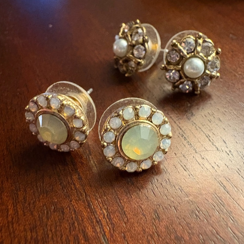 Elegant Gold and White Stud Earrings Set